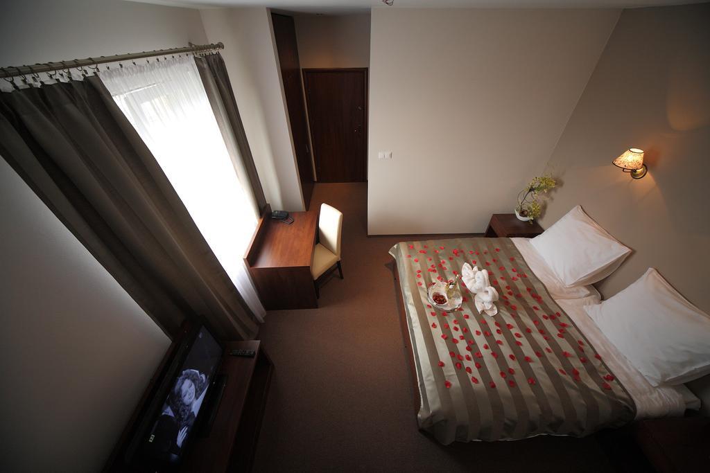 Hotel Stara Fabryka Malogoszcz Cameră foto