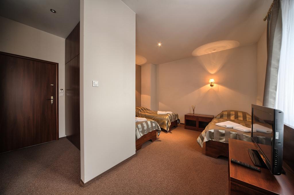 Hotel Stara Fabryka Malogoszcz Cameră foto