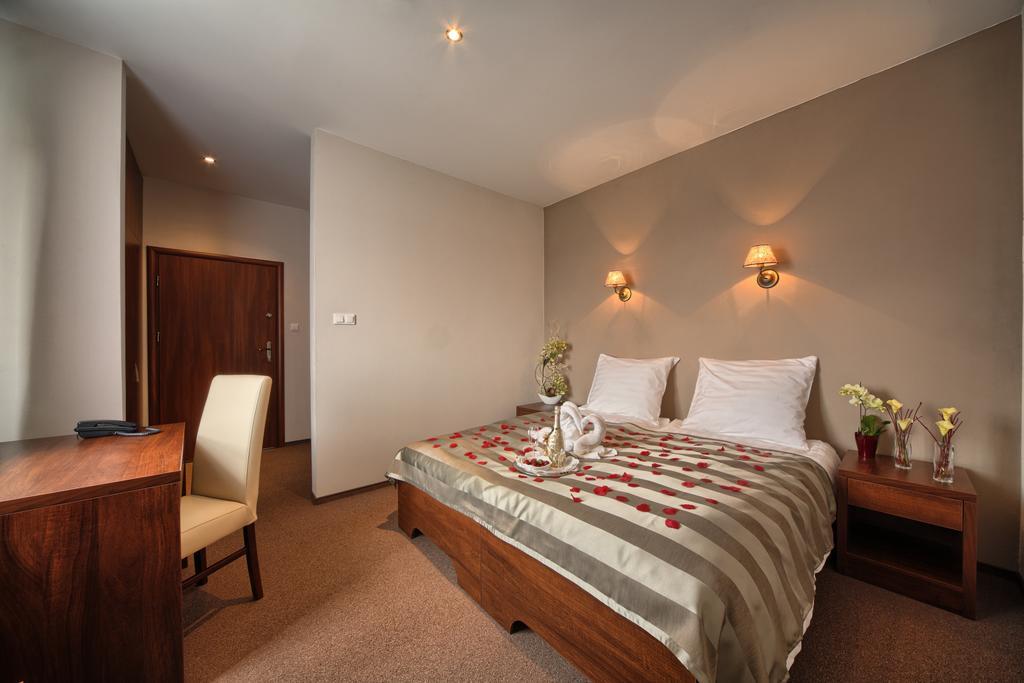 Hotel Stara Fabryka Malogoszcz Cameră foto