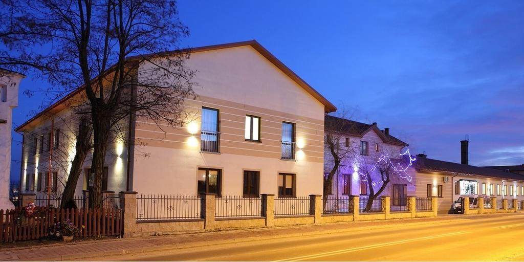 Hotel Stara Fabryka Malogoszcz Exterior foto