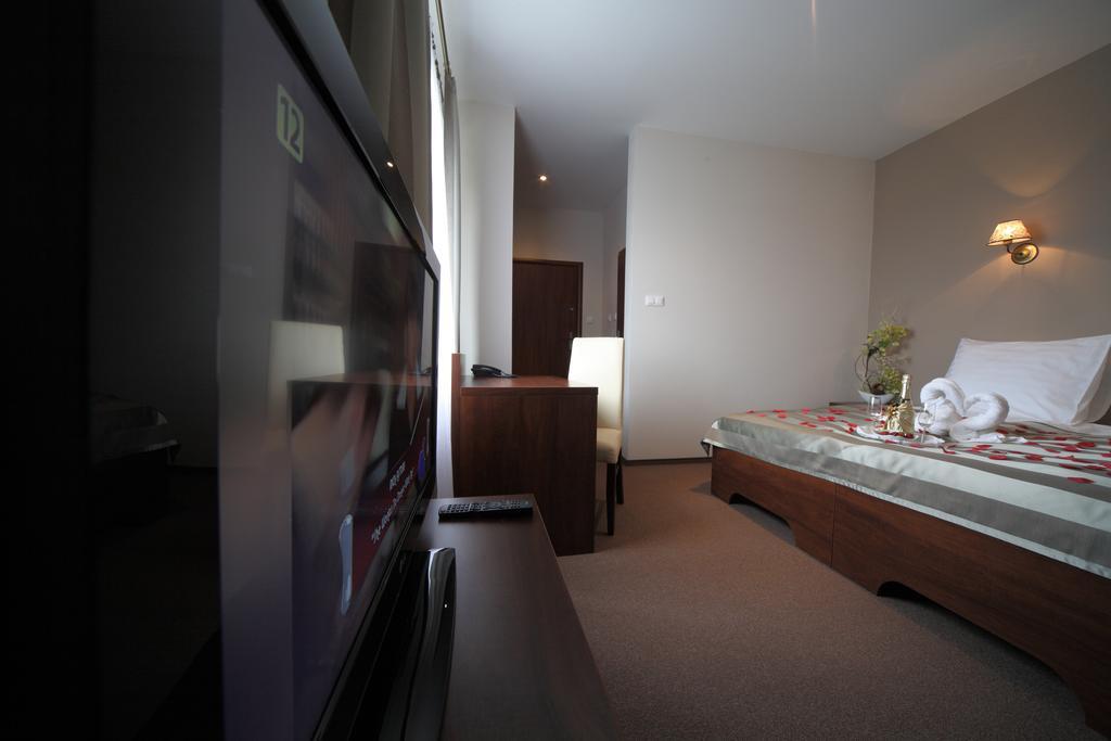 Hotel Stara Fabryka Malogoszcz Cameră foto