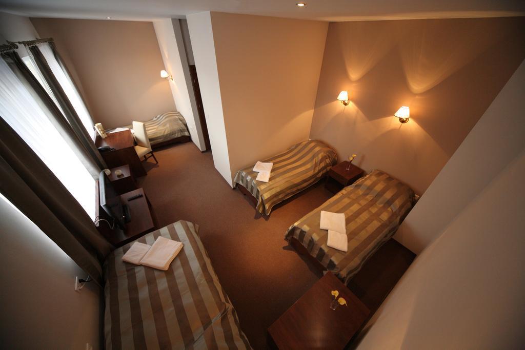 Hotel Stara Fabryka Malogoszcz Cameră foto