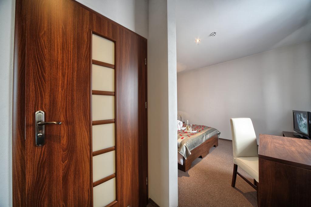 Hotel Stara Fabryka Malogoszcz Cameră foto